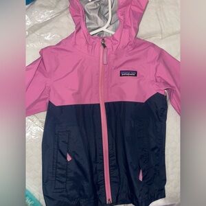Patagonia Pink and Blue Raincoats Lightweight Water-Resistant